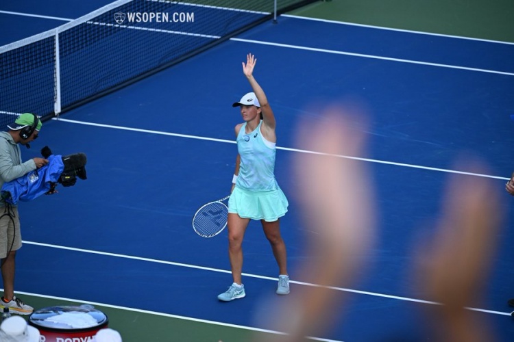 预期相反 预期相反