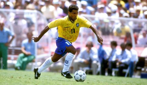 在攻防两端 在攻防两端