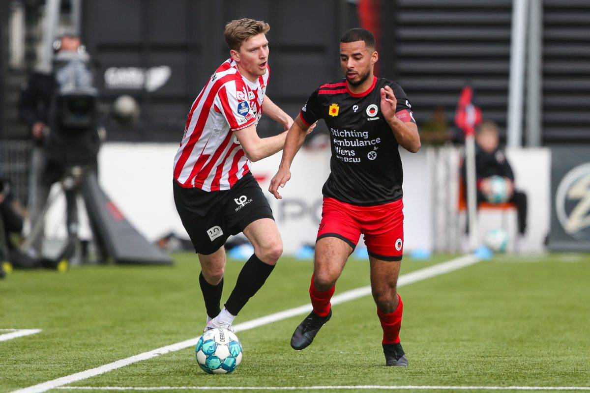 凸显了他的 凸显了他的