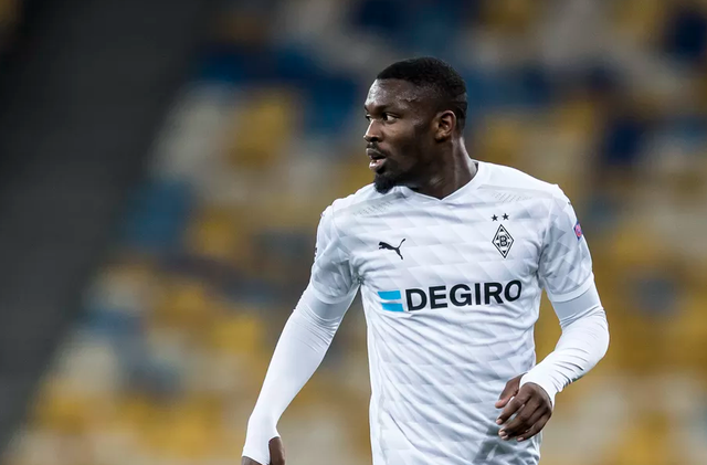 罗贝托巴萨生涯373场打进19球，共赢得21座冠军奖杯