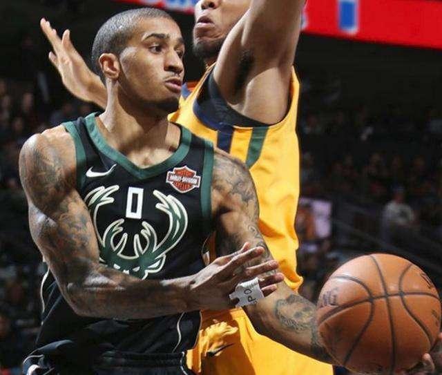 记者：亚马尔、费兰、佩德里、奥尔莫、德容、孔德参加巴萨训练